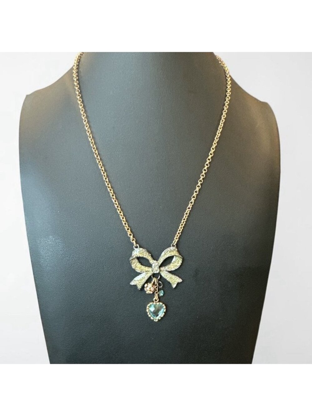Betsey Johnson Vintage Crystal Bow Necklace Pendant Heart Gold Signed Y2K